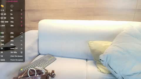 lily_waist online show from April 2026 03:12:01 AM