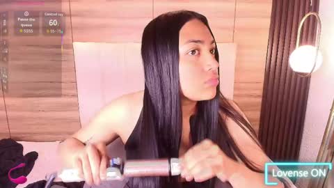 lily_waist online show from May 2026 11:06:02 AM