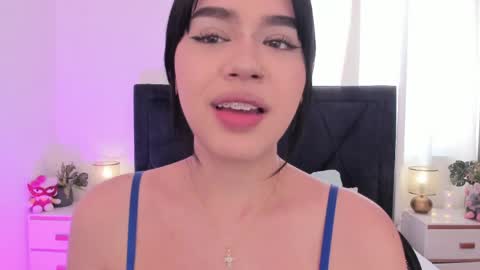 LilyWoodz online show from April 2026 03:06:01 PM