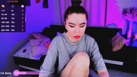 LILY online show from October 2025 08:01:01 AM