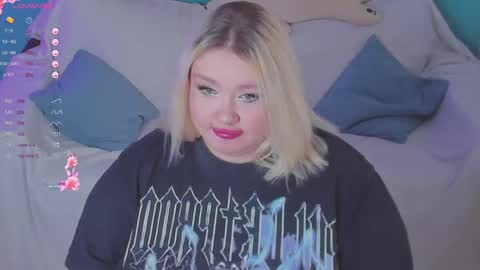 Snapshot of lilybelll chatting on March 2025 02:30:02 AM Lily online show from March 2025 02:30:02 AM
