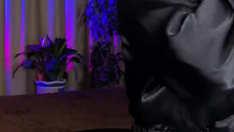 Lily online show from October 2025 04:55:01 PM