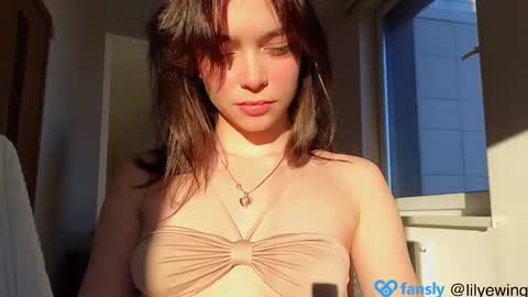 Lily   online show from February 2025 01:30:01 PM