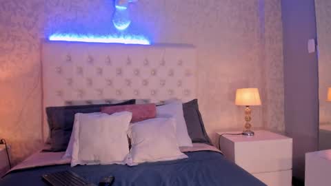 Lili online show from April 2026 03:17:01 PM