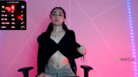 Liliana louise online show from March 2025 05:39:02 PM