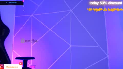 Snapshot of lilylouisee_ chatting on November 2025 04:50:01 PM Liliana louise online show from November 2025 04:50:01 PM