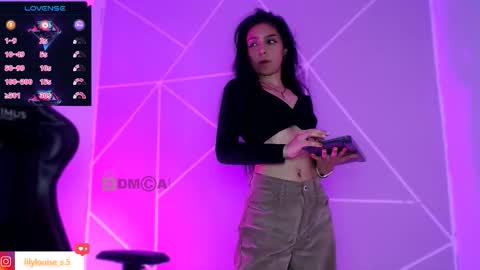 Liliana louise online show from November 2025 12:33:01 AM