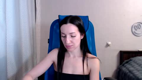 Lily online show from December 2024 09:30:01 AM