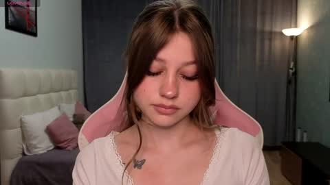 Snapshot of lilymoore69 chatting on June 2026 10:52:02 PM Lily online show from June 2026 10:52:02 PM