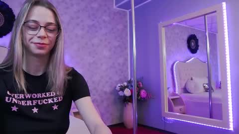 Snapshot of lilyrose_ chatting on March 2025 04:14:01 AM online show from March 2025 04:14:01 AM