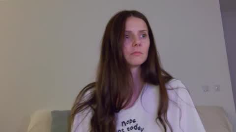 Lily online show from September 2025 05:40:02 PM