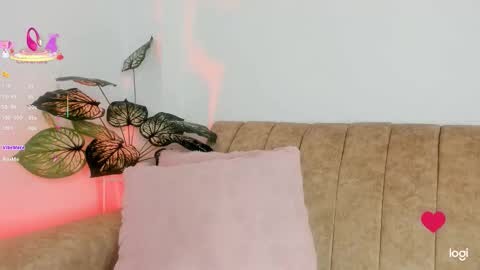 Lily  online show from October 2025 09:31:01 AM