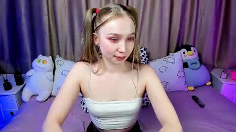 Lilian online show from February 2025 06:39:01 AM