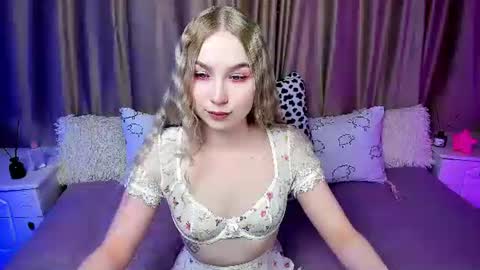 Lilian online show from October 2025 03:47:02 AM