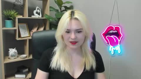 Lily online show from April 2026 06:27:01 AM