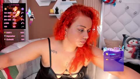 Snapshot of lilyybigass chatting on December 2024 03:16:01 PM Lilly online show from December 2024 03:16:01 PM