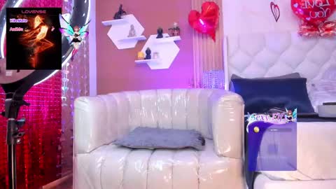 Snapshot of lilyybigass chatting on February 2025 12:00:02 PM Lilly online show from February 2025 12:00:02 PM