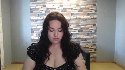 Snapshot of limalagris chatting on June 2026 07:44:01 AM busty princess online show from June 2026 07:44:01 AM