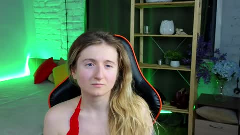 Snapshot of lin_rosex chatting on December 2024 06:50:01 PM MashaMaria online show from December 2024 06:50:01 PM