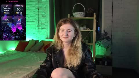 Snapshot of lin_rosex chatting on January 2025 03:52:02 PM MashaMaria online show from January 2025 03:52:02 PM