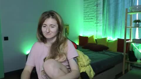 Snapshot of lin_rosex chatting on September 2025 06:13:01 AM MashaMaria online show from September 2025 06:13:01 AM