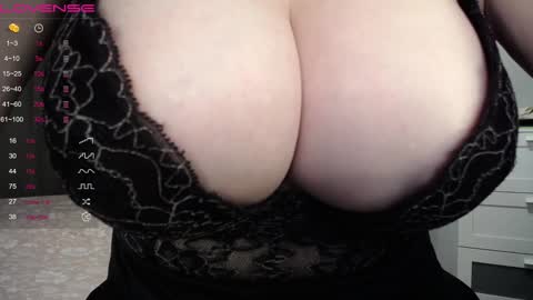 Snapshot of lina____ chatting on December 2024 09:09:02 PM Lina online show from December 2024 09:09:02 PM