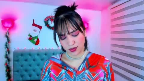  Lina Bedoya  online show from December 2024 12:01:01 PM