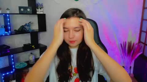 Lina online show from December 2024 02:11:02 AM