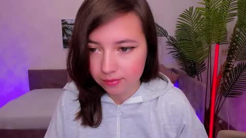 Lina online show from September 2025 02:13:01 AM