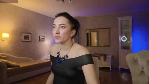 Snapshot of lina_flore chatting on February 2025 08:33:02 PM lina_flore online show from February 2025 08:33:02 PM