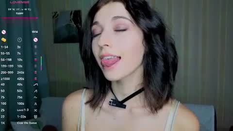 Snapshot of lina_leum chatting on July 2026 02:12:01 PM Lina online show from July 2026 02:12:01 PM