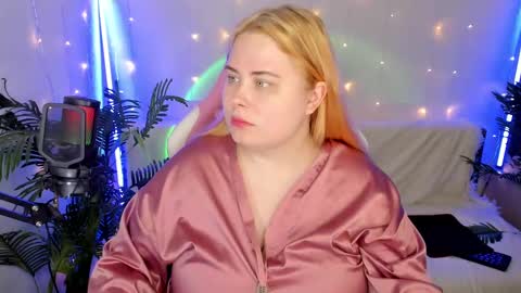 lina_linx online show from January 2025 06:21:01 PM