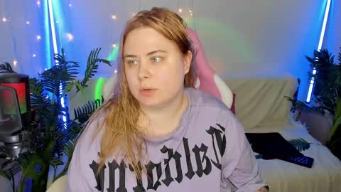 lina_linx online show from January 2025 10:19:01 PM