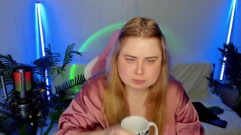 lina_linx online show from January 2025 09:18:01 PM