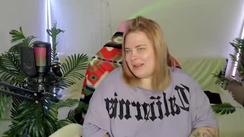 lina_linx online show from February 2025 08:31:02 PM