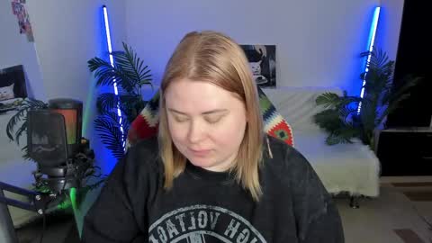 lina_linx online show from February 2025 10:39:02 PM