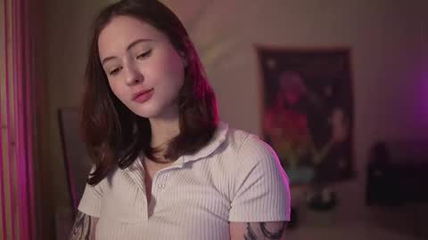 Lina -  online show from February 2026 03:24:02 AM