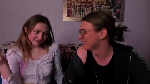 Snapshot of lina_nik chatting on October 2025 07:38:01 PM lina_nik online show from October 2025 07:38:01 PM