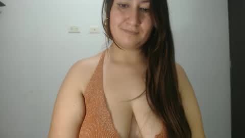 iiisabella online show from February 2026 01:27:02 PM