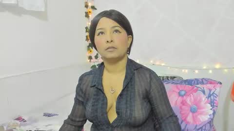 Snapshot of lina_sanchezih chatting on October 2025 01:03:02 PM LINA SANCHEZ online show from October 2025 01:03:02 PM