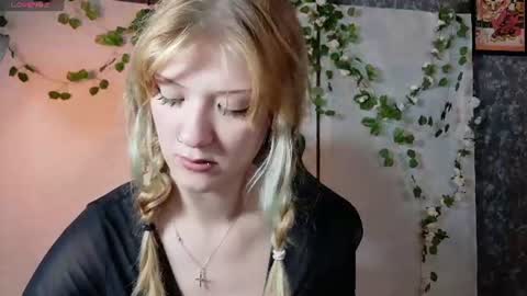 Lina online show from July 2026 08:04:01 PM