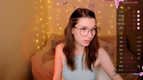 Lina online show from September 2025 02:28:02 AM