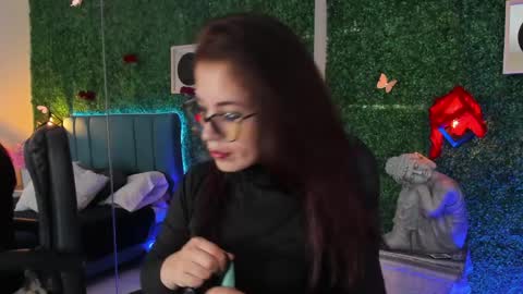 Lina  online show from March 2026 11:33:02 AM