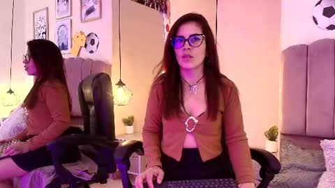 Lina  online show from July 2026 06:58:02 PM