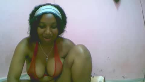 linah1123 online show from November 2025 04:42:01 PM