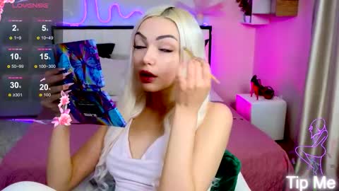 I am Lina online show from October 2025 02:15:02 PM