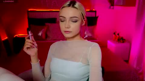 I am Lina online show from November 2025 02:16:01 PM