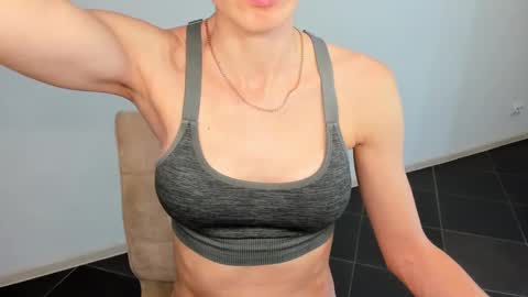 LinaLivee online show from January 2025 09:25:01 PM