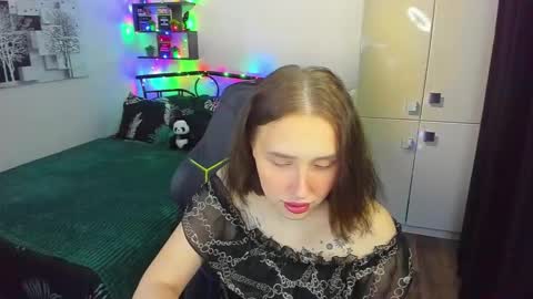 Lina online show from February 2026 10:33:01 PM