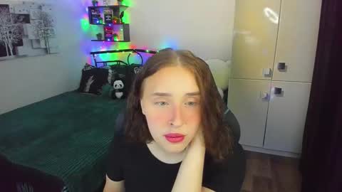 Lina online show from March 2026 10:28:01 PM